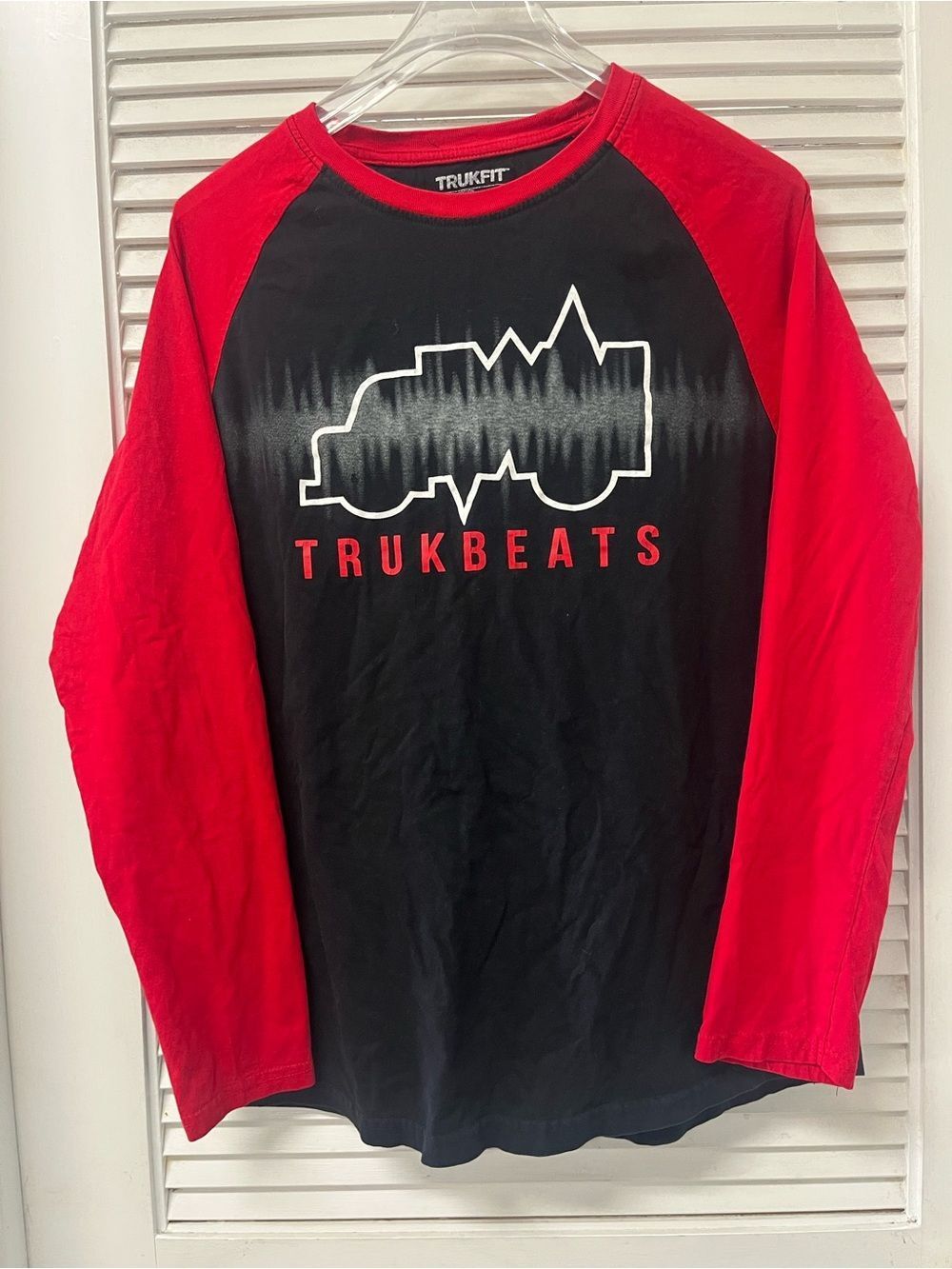 Trukfit Black Tee with Red Raglan Collar
SzL